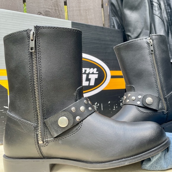 Custom BiLT Women's Scarlet Leather Boots - Picture 1 of 5